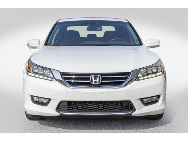  2015 Honda Accord Sedan 4dr V6 Auto Touring in Cars & Trucks in City of Montréal - Image 2