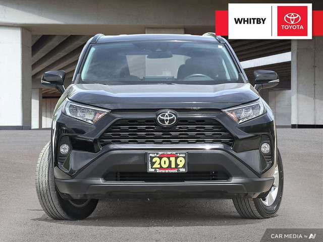 2019 Toyota RAV4 XLE AWD 2.5L / Power Moonroof / Power Liftgate  in Cars & Trucks in Oshawa / Durham Region - Image 3