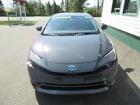 Clean Carfax, two sets of keys, tons of factory warranty AND ALL WHEEL DRIVE IN A HYBRID CAR! Get gr... (image 2)