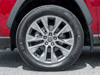 Odometer is 15371 kilometers below market average! Leather, Reverse Camera, Clean Car fax Report and... (image 4)