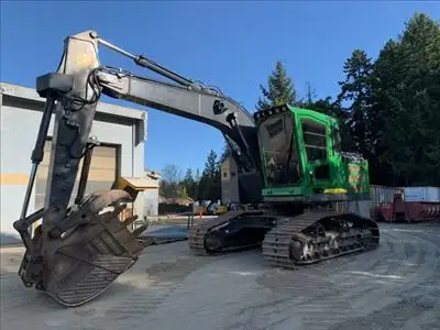 Hours: 5725 | Location: Nanaimo, BC, CA | Buckets: w/ Bucket; Operators Station: Cab w/ AC; Brandt d...