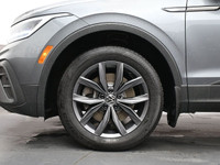 Just Traded! One Owner with no accidents! 2022 Tiguan Comfortline 4Motion. Equipped with Heated Seat... (image 3)