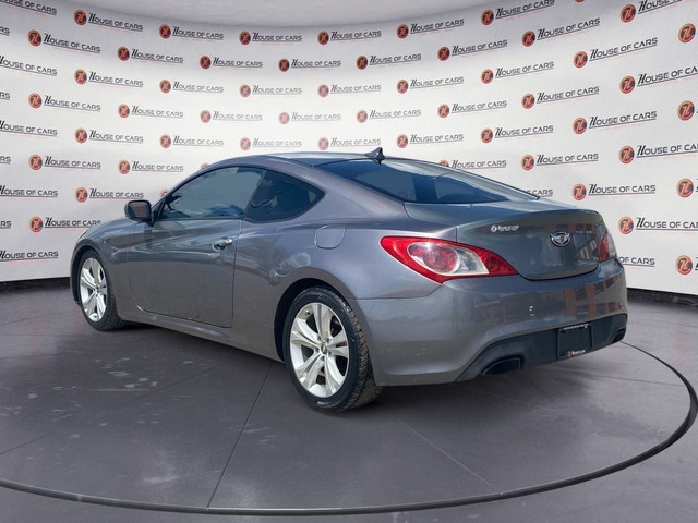 2010 Hyundai Genesis Coupe Premium in Cars & Trucks in Calgary - Image 4