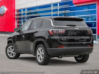 This Jeep Compass has a durable Intercooled Turbo Regular Unleaded I-4 2.0 L/122 engine powering thi... (image 5)