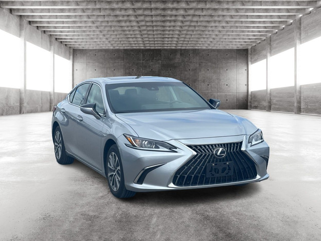 2022 Lexus ES 350 in Cars & Trucks in Oshawa / Durham Region - Image 3