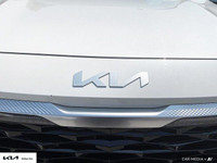 LEATHER POWER SUNROOF NAVIGATION Fully serviced and reconditioned including brakes, tires, wiper bla... (image 8)