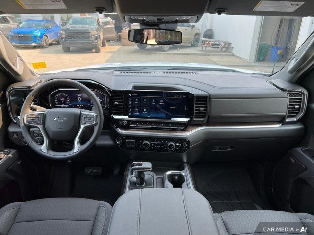 2025 Chevrolet Silverado 1500 RST 4WD Crew Cab | Heated Seats in Cars & Trucks in Strathcona County - Image 4