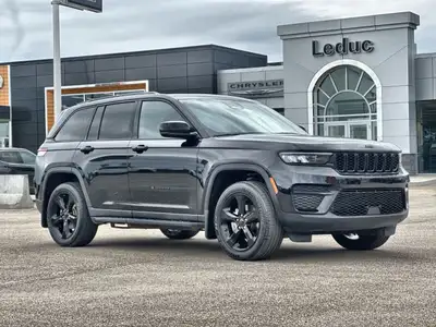 2024 Jeep Grand Cherokee....Save over new with this Gently used Pre-Loved Jeep, so nice its inside o...