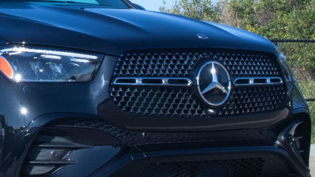 2025 Mercedes-Benz GLE GLE 350 4MATIC SUV in Cars & Trucks in Edmonton - Image 3
