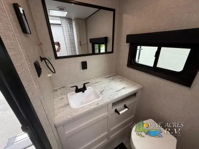 2023 Jayco Jay Flight 263RBS in Travel Trailers & Campers in Truro - Image 9