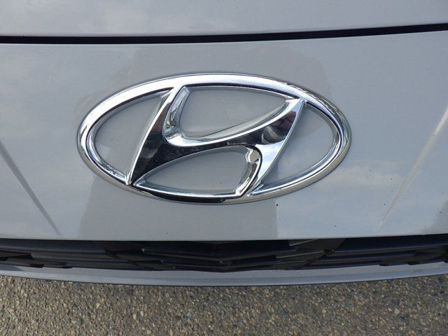  2023 Hyundai Elantra Preferred dans Autos et camions  à Ville de Régina - Image 4