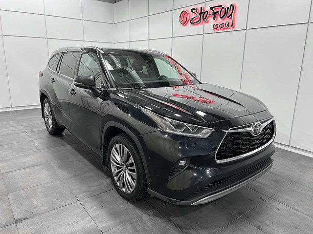 2022 Toyota Highlander LIMITED PLATINUM AWD - TOIT PANORAMIQUE C in Cars & Trucks in Québec City