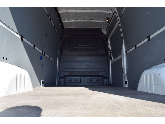  2023 Mercedes-Benz Sprinter Cargo Van ** DIESEL **2500 High Roo in Cars & Trucks in Laval / North Shore - Image 3