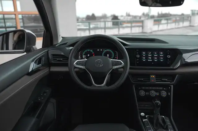 2023 Volkswagen Taos in Cars & Trucks in Delta/Surrey/Langley - Image 11