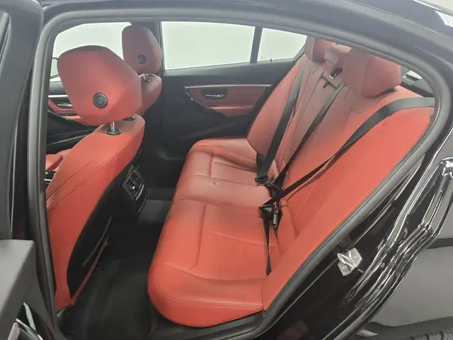 2018 BMW 330i xDrive CAMERA, BLUETOOTH, VOLANT & SIEGES CHAUFF, in Cars & Trucks in Longueuil / South Shore - Image 17