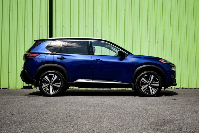2023 Nissan Rogue SL • MOONROOF • HEATED LEATHER • NAV • 360 CAM in Cars & Trucks in Cornwall - Image 2