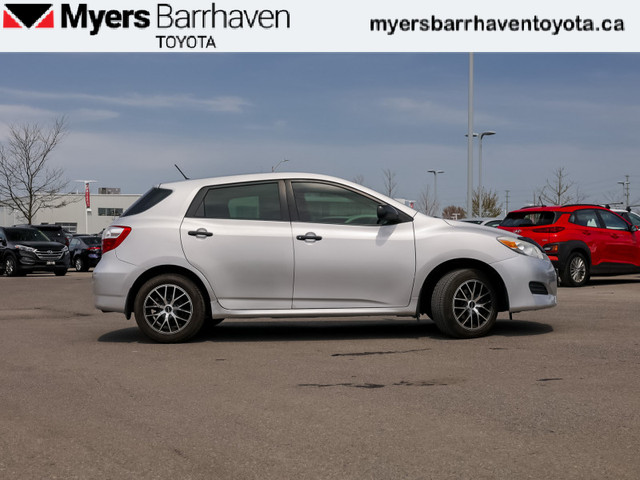 2012 Toyota Matrix in Cars & Trucks in Ottawa - Image 2