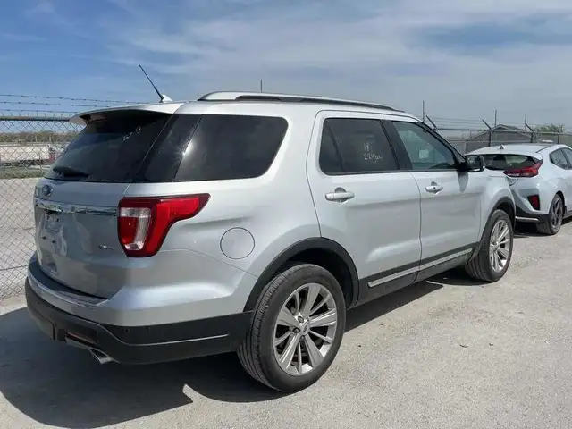 2018 Ford Explorer XLT in Cars & Trucks in Barrie - Image 5
