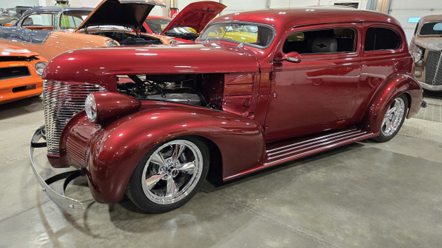 1939 Chevrolet Master Deluxe 2-door Sedan in Classic Cars in Edmonton - Image 3