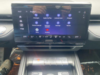 The 2025 Nautilus is a new take on the midsize favourite Lincoln. The front end and signature grill... (image 8)