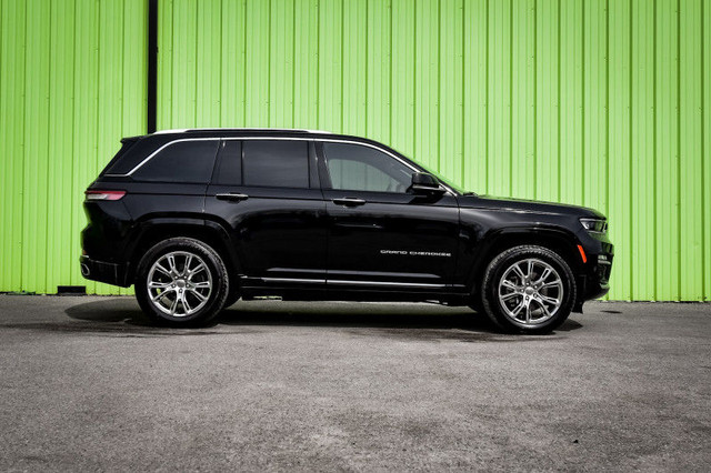 2022 Jeep Grand Cherokee Summit - Sunroof - Cooled Seats in Cars & Trucks in Kingston - Image 2