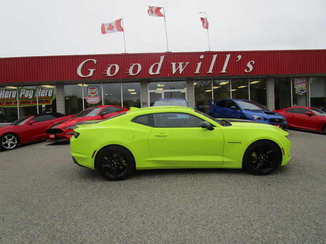  2019 Chevrolet Camaro 1 LT, AUTO, CLEAN CARFAX, LOW MILEAGE! in Cars & Trucks in London