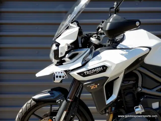 2017 Triumph Tiger Explorer XRX Crystal White in Street, Cruisers & Choppers in Oshawa / Durham Region - Image 24