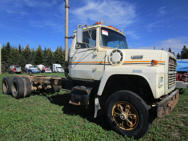 1988 FORD L8000 in Heavy Trucks in Edmonton