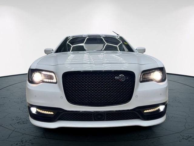 2023 Chrysler 300 in Cars & Trucks in Edmonton - Image 4