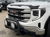 Tired of settling for less when it comes to your drive? Meet the robust 2023 GMC Sierra 1500 SLE, a... (image 9)
