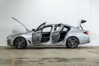 Francais: * Ensemble Premium Essentiel * Sièges confort et ventilés * Sièges avant ventilés * Accès... (image 4)