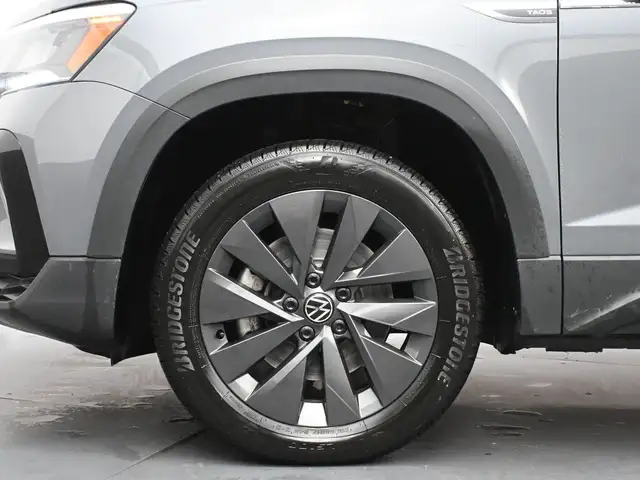 2024 Volkswagen Taos COMFORTLINE Lane Departure Warning with Bli in Cars & Trucks in Dartmouth - Image 5