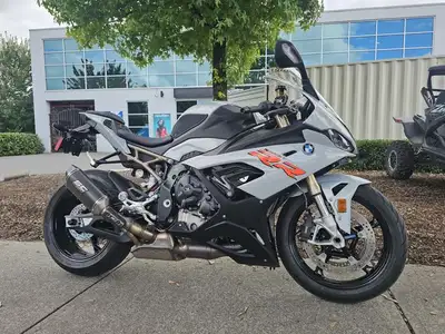 Mint condition, locally serviced, tank pads, SC Project silencer, R&G guards, street use only. WE SH...