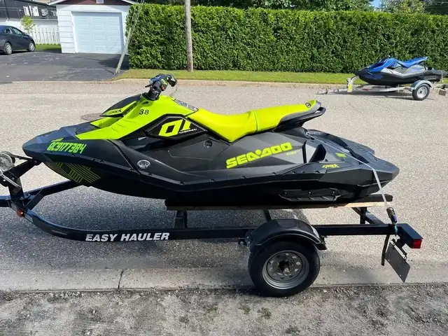 2023 Sea-Doo SPARK TRIXX 3 UP in Personal Watercraft in Laval / North Shore - Image 4
