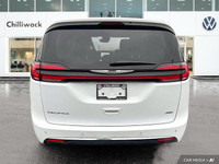 This Chrysler Pacifica boasts a Regular Unleaded V-6 3.6 L/220 engine powering this Automatic transm... (image 3)