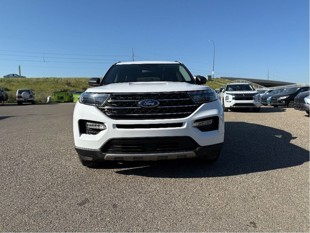 2023 Ford Explorer XLT 4WD in Cars & Trucks in Calgary - Image 2