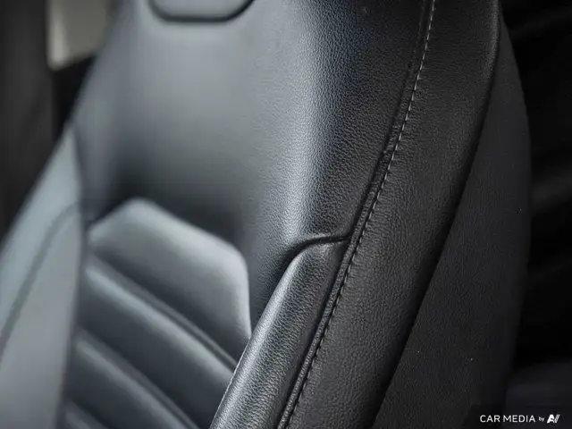 2022 Ford Edge SEL AWD | No Accidents | Rock Deflector in Cars & Trucks in Calgary - Image 30