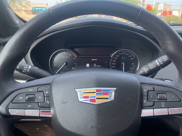 2023 Cadillac XT4 Premium Luxury | 2.0L AWD | Panoroof | Nav | L in Cars & Trucks in St. Catharines - Image 4