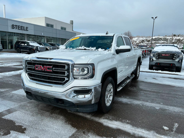 2018 GMC Sierra 1500 SLE in Cars & Trucks in Saint John - Image 2