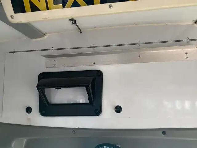 2018 chevrolet Express G4500 21 Passenger Bus With Wheelchair Ac in Heavy Trucks in Richmond - Image 18