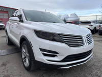 Black Label | 4WD | HEATED AND COOLED LEATHER SEATS | SUNROOF | TWO TONE This 2015 Lincoln MKC Black... (image 6)