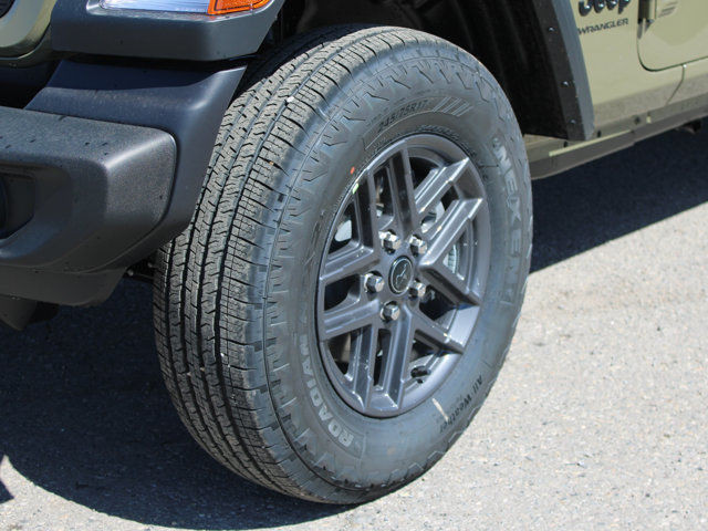 2025 Jeep Wrangler Sport S 4x4, Turbo, 12 Inch Screen in Cars & Trucks in Calgary - Image 2