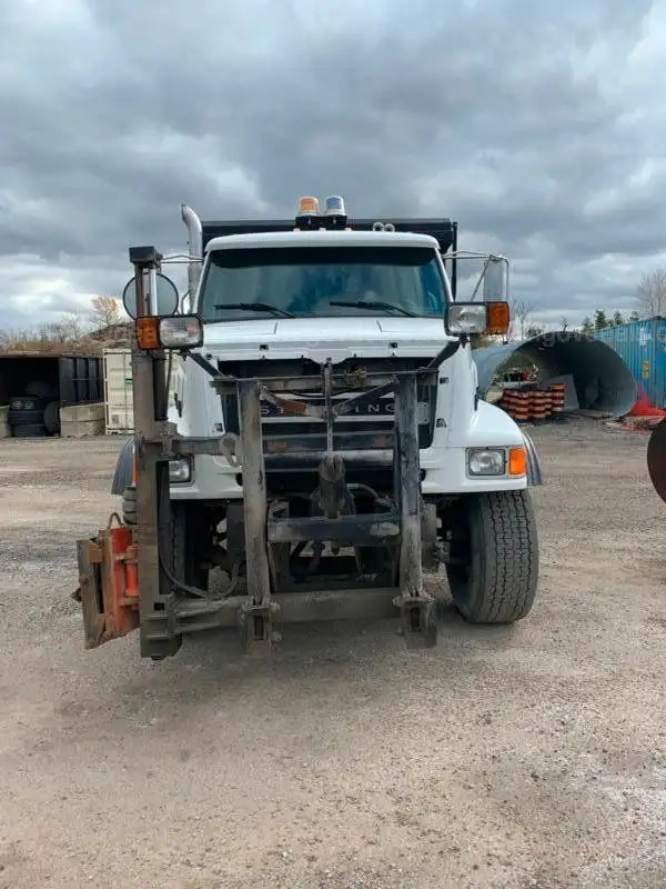 $795.05 Monthly Payment** 2007 Sterling L7500 Plow Truck,  in Heavy Trucks in London - Image 2