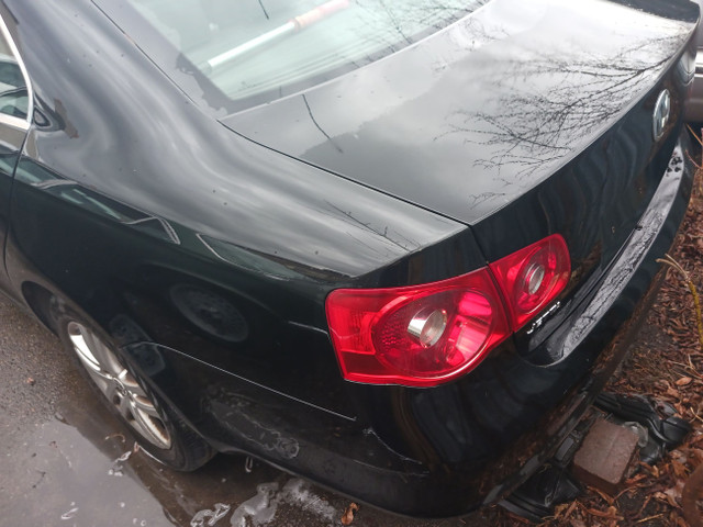2007 Volkswagen Jetta Sedan 2.0T in Cars & Trucks in City of Toronto - Image 4