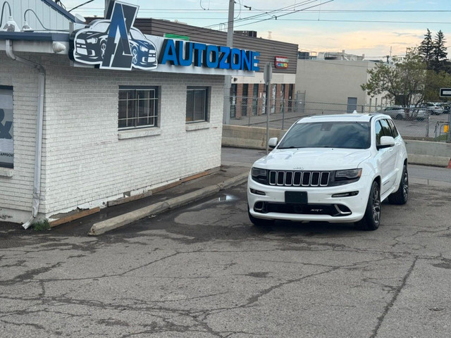 2015 Jeep Grand Cherokee 4WD 4dr SRT in Cars & Trucks in Calgary - Image 2