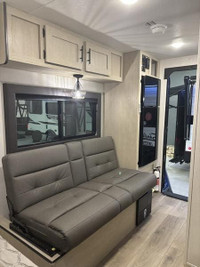 Coachmen Spirit SBT160RE-53- Have you been searching for a light towable travel trailer? A place to... (image 1)