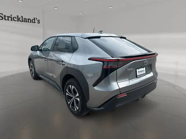 2023 TOYOTA BZ4X XLE AWD in Cars & Trucks in Stratford - Image 6