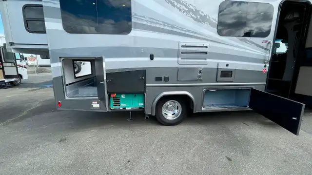 2023 Dynamax isata 3 24RW in RVs & Motorhomes in Victoria - Image 21