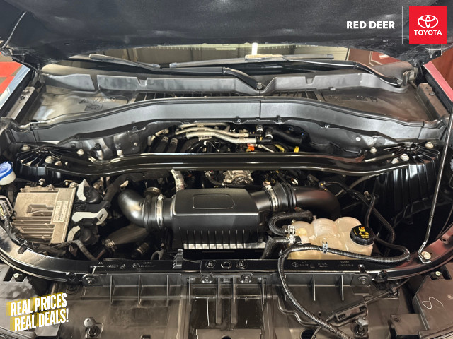 2020 Ford Explorer  ST 4WD in Cars & Trucks in Red Deer - Image 4