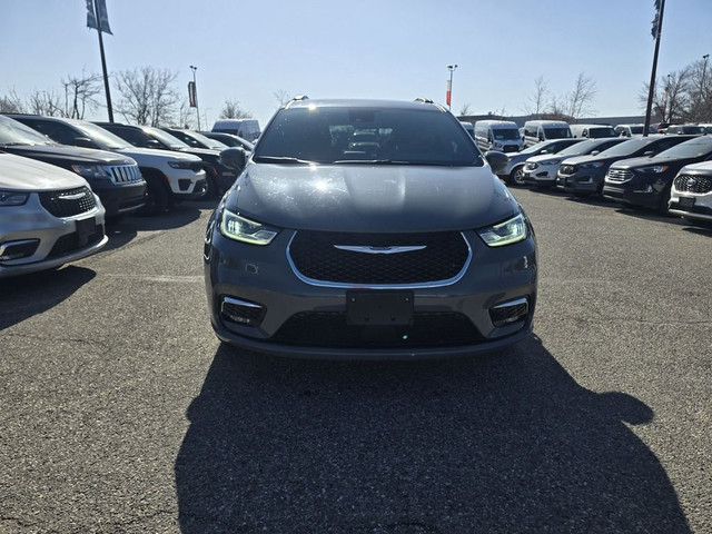 2022 Chrysler Pacifica TOURING AWD in Cars & Trucks in Calgary - Image 2
